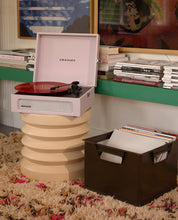 Cargar imagen en el visor de la galería, Crosley - Tocadiscos Crosley Voyager Bluetooth Doble - Rosa Amatista